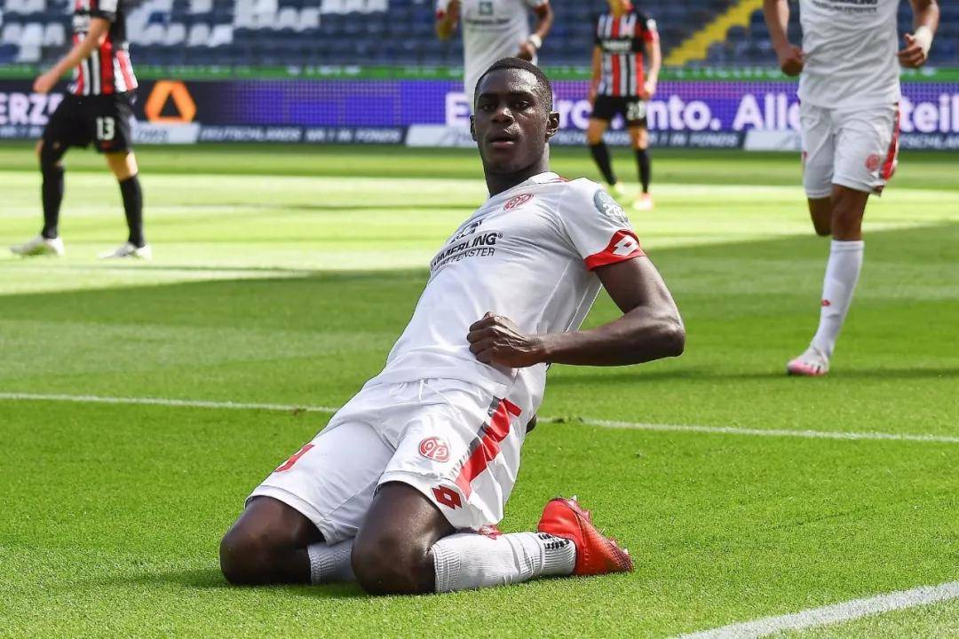 关于加时末段体能课后，深圳男篮迎来里程碑备战中超，引发热议，球探报告显示潜力的信息